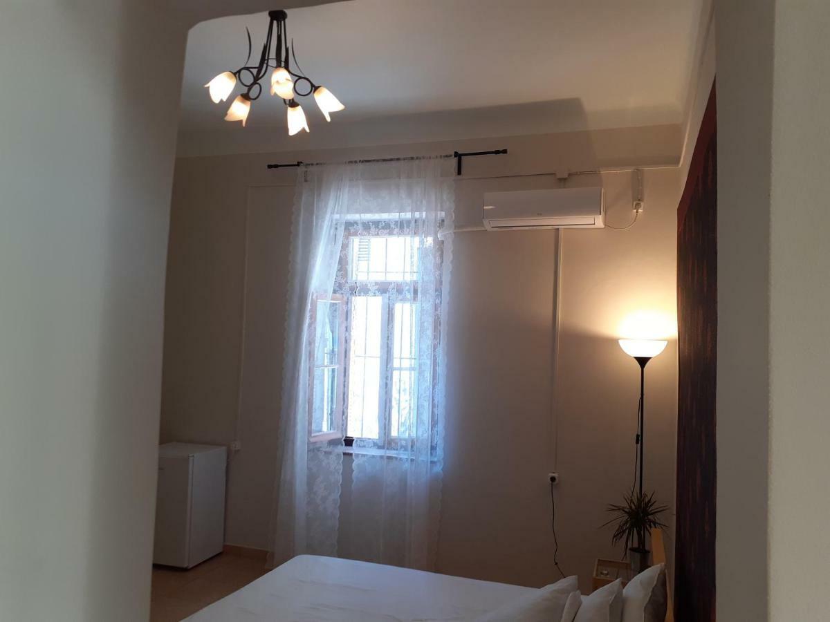 Apartament 17 Flats And Roof Garden Ateny Zewnętrze zdjęcie